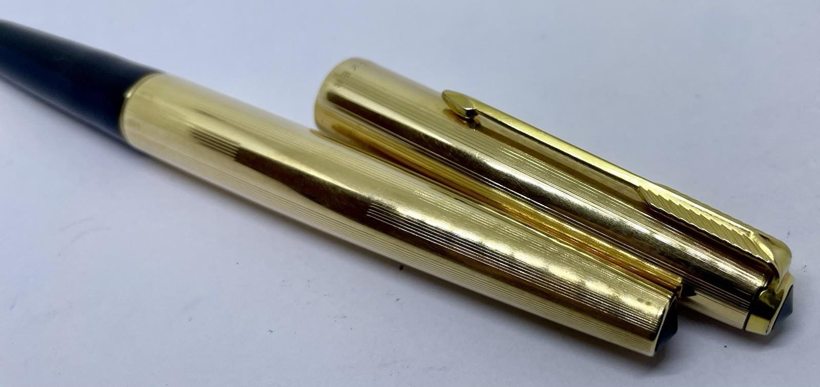 新品未使用 パーカー 61 ロールドゴールド 万年筆 - 14K M ペン先