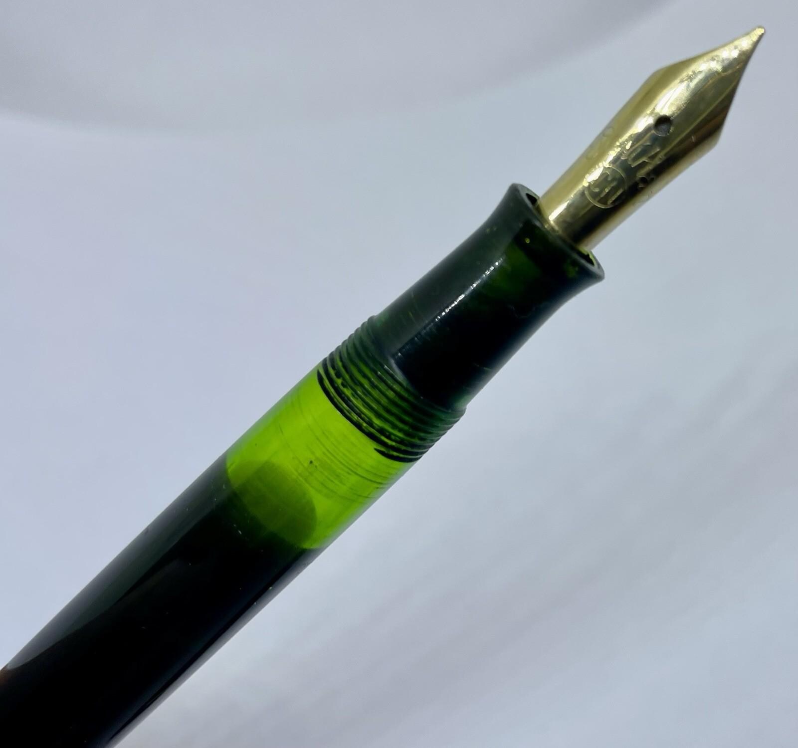 1950年代 PELIKAN IBIS 130 万年筆 - トルペード - 整備済み - F ペン