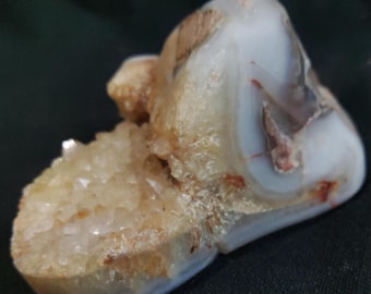 Hand Polished O'brien Sunset Agate with Quartz Crystals, Walker Valley, WA