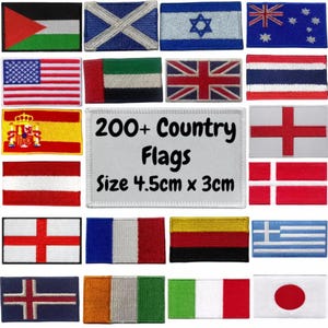 Puede incluir: Un conjunto de parches bordados con banderas de países, incluyendo las banderas de España, Francia y Japón. Un parche central indica "200+ Country Flags, Tamaño 4.5cm x 3cm".