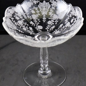 Rose Point, Etch No. 1041,  5 1/2", No. 3900/136 Comport, made by Cambridge Glass Co., 1937-53