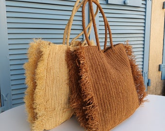 Handmade raffia bag worn on the shoulder, crochet handbag