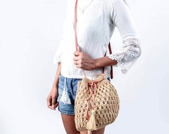 Handmade raffia bag, crochet shoulder bag