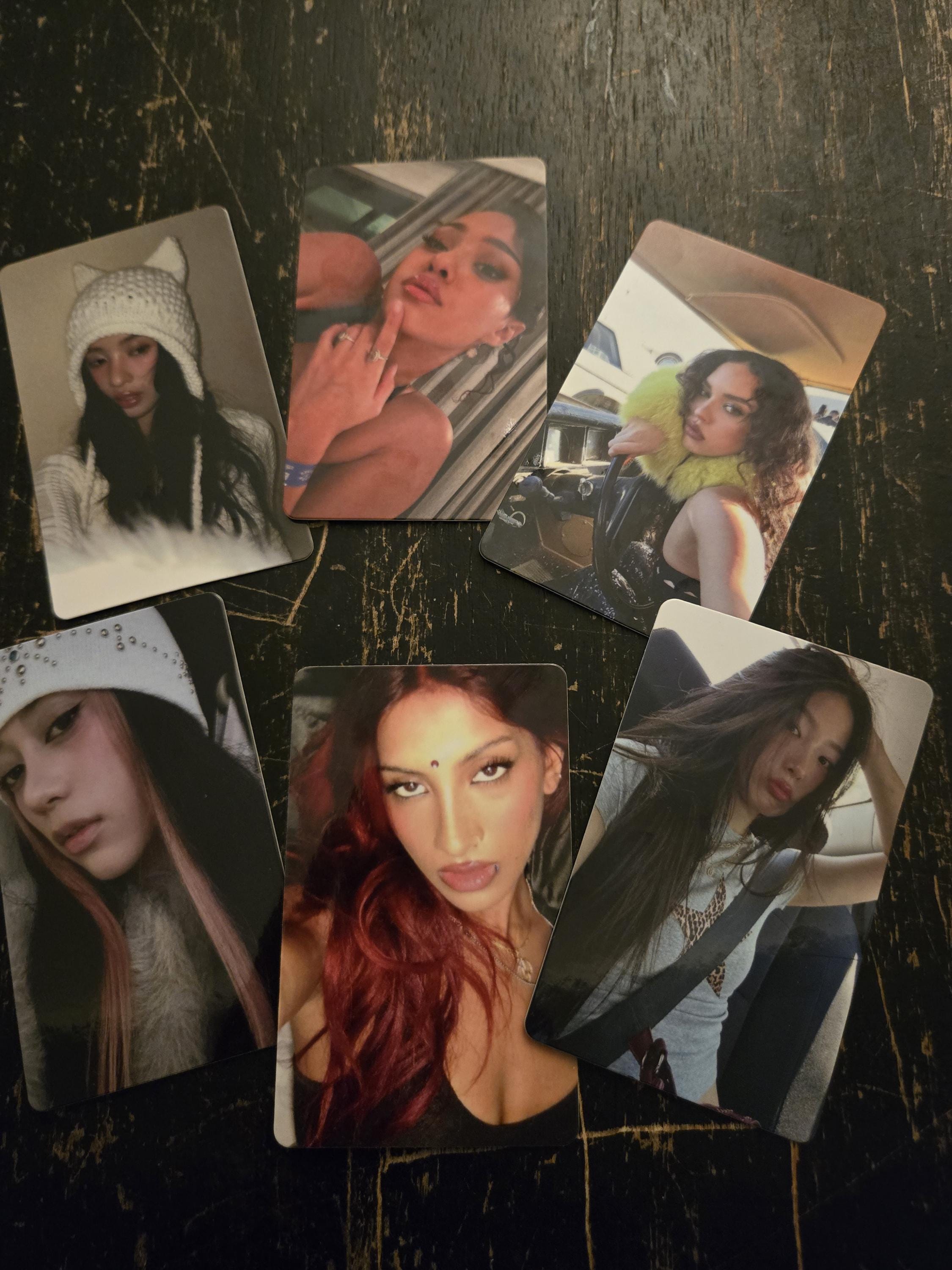 AIZXYO 60 cartes photocard Katseye PCS 64 autocollants Coffret de mini-cartes photo -Cadeau pour les fans -C (MAGNIFIQUE