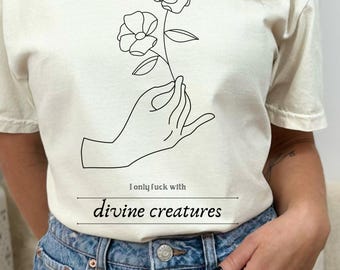 Floral Line Art T-Shirt | Minimalist Boho Graphic Tee, Feminist Flower Shirt