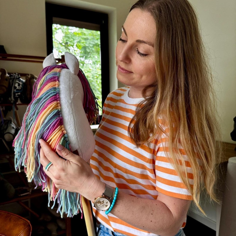One pattern, endless possibilities – create a personalized unicorn or pony stick horse for your daughter’s birthday