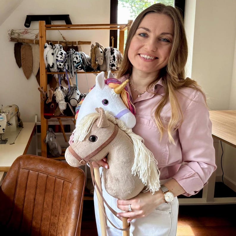 Soft stick horse made from fabric – sew a special birthday present with the Toys by Kasia sewing tutorial