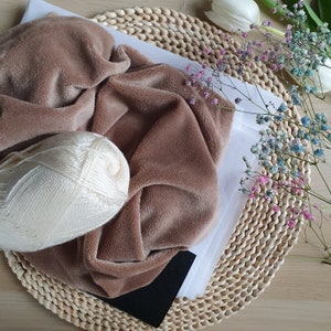 Zestaw tkanin DIY Hobby Horse, Stwórz własnego beżowego konia Minky Stick Horse, Idealny zestaw do tworzenia pluszowej zabawki dla dzieci, Zabawna aktywność dla dzieci