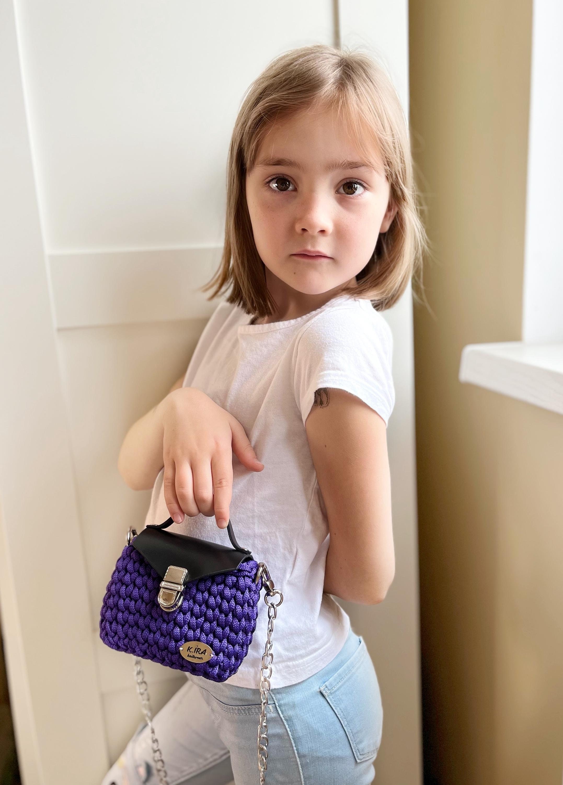Cute mini crossbody purse bag for little girl - Mini crochet little girl handbag with genuine leather - Unique birthday gift for kid girl