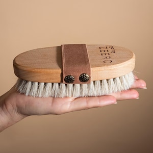 Natural Horsehair Body Brush: Exfoliating, Lymphatic Support