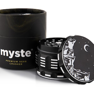MYSTE STARS Herb Grinder 2.5&#39;&#39; Large, Upgraded Sharpest Teeth Large Crusher, Pollen Scraper, 4 Piece, Gift Packaging