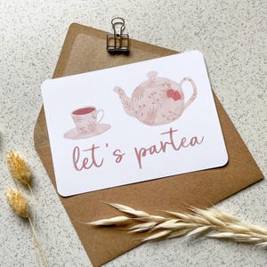 Karte Let’s partea | Karte Tee | Teegeschenk | Illustration Teekanne | Grußkarte Teezeit
