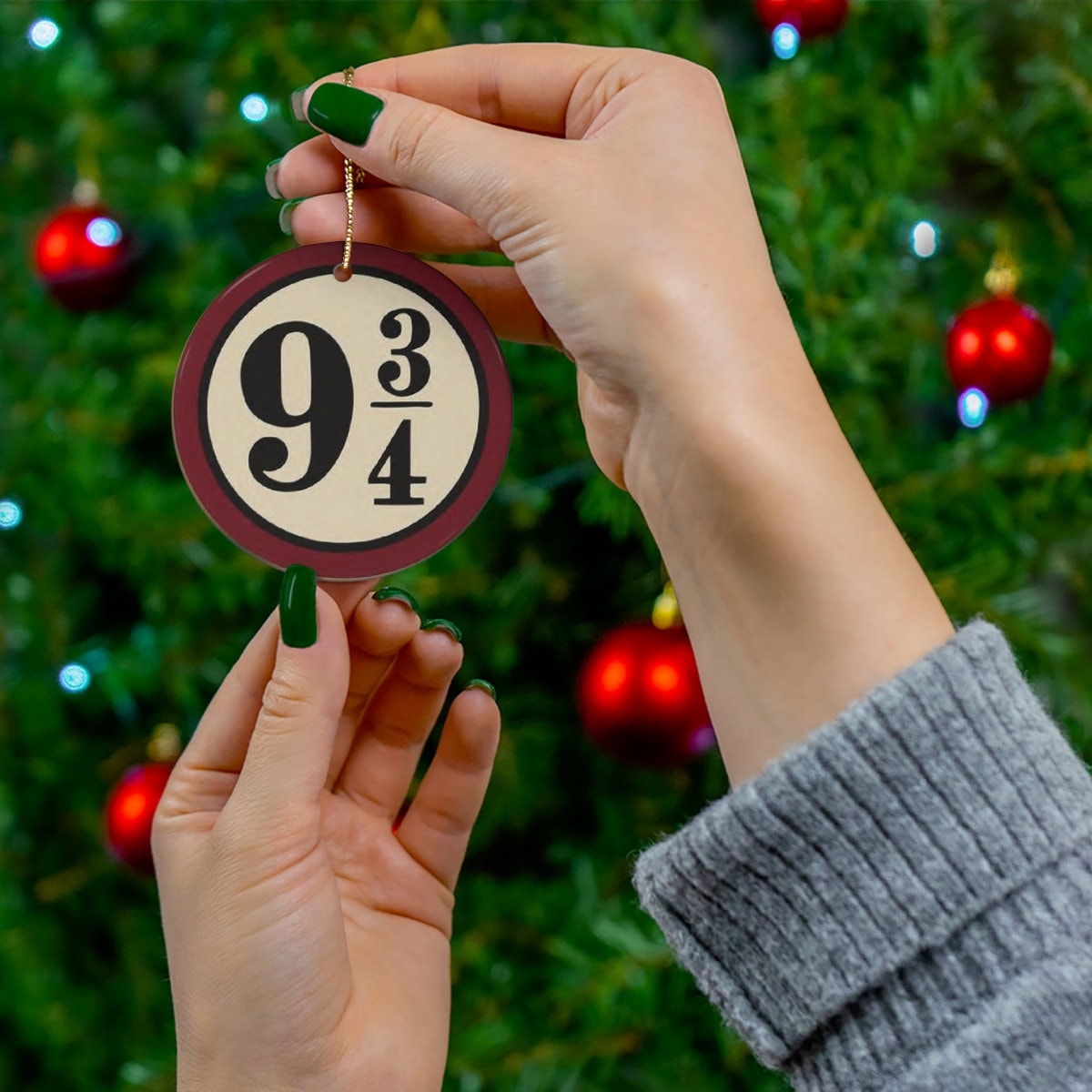 newest-and-best-here-harry-potter-platform-9-3-4-christmas-ornament