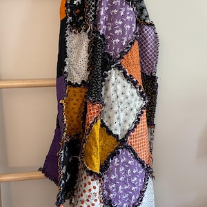 Halloween Rag Quilt, throw blanket