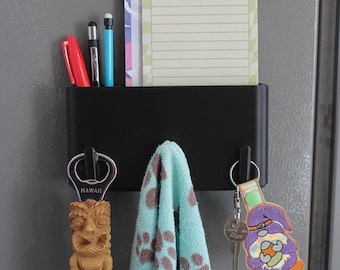Magnetic Notepad Holder with Pen Storage and Hooks, Fridge Organizer