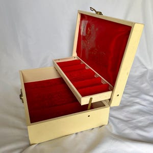 Vintage Jewelry Box