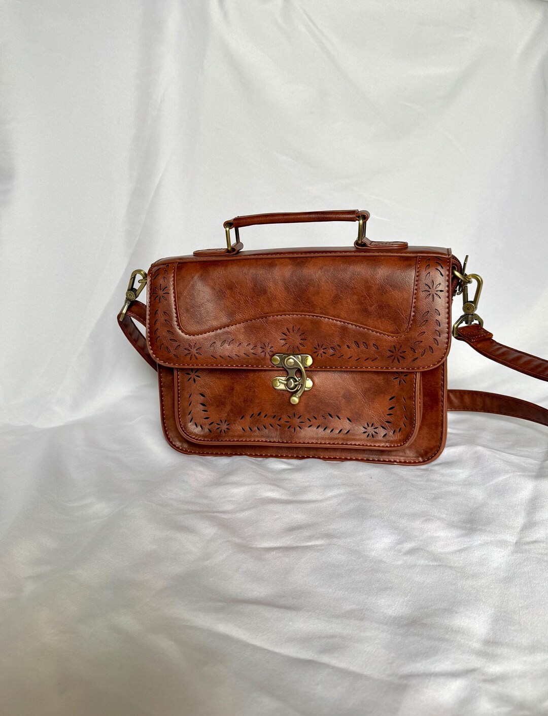 Take Away Messenger Leather Crossbody Bag main image 0