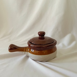 Soho ceramic bowl and lid with handle