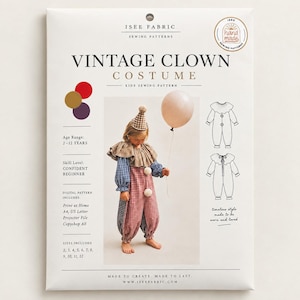 Puede incluir: Un patrón de costura para un disfraz de payaso vintage de ISEE FABRIC. El paquete muestra a un niño con un traje de payaso a cuadros, un sombrero cónico y un globo, junto a dibujos lineales del mono, rango de edad 2-12 años y texto.