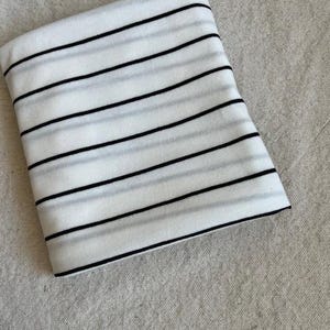 Tessuto a maglia a righe nere in jersey da mezzo metro, tessuto elasticizzato morbido per cucire abiti fai da te, camicie, progetti di artigianato e abbigliamento