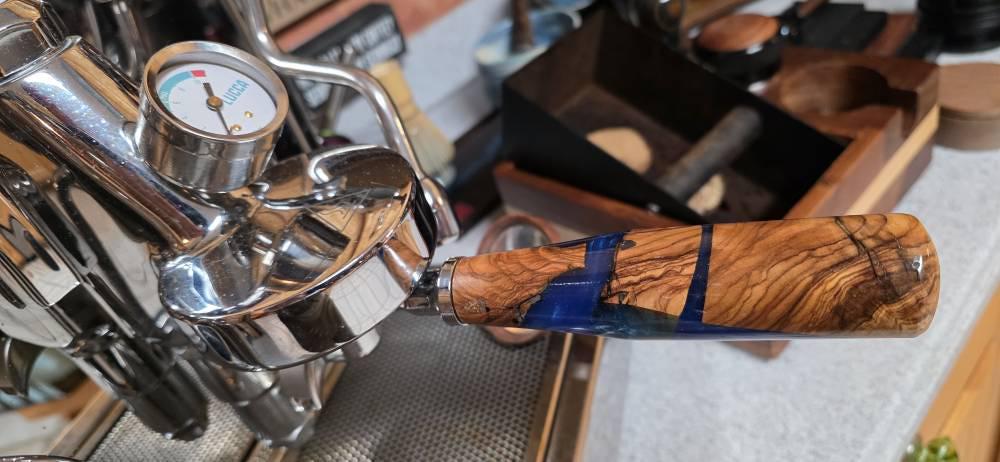 シボローカ La Marzocco Style Wooden Portafilter Handle // Specht
