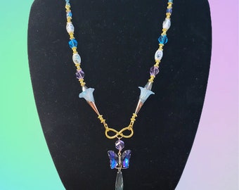Collier de perles de cristal papillon et fleurs