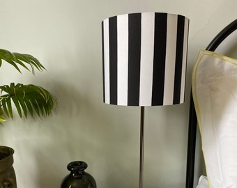 Single-sided lampshade - 20cm diameter with black & white vertical stripe print fabric