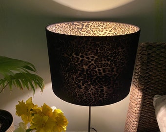 両面ランプシェード - 直径30cm、外側は黒、内側は「Lynx」プリント生地