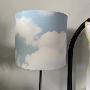 Single-sided lampshade - 20cm diameter in cloud print fabric