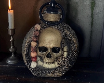Pirate Skull Flask with Optional Leather Sheath