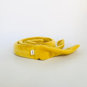 The Sway / Heatless curling ribbon / Made in USA / Cotton velour / Yellow Dijon / Curls / Beachy waves / Beach hair image 2