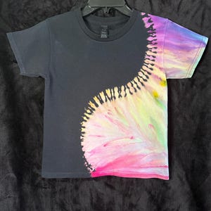 Tie Dye Ljus och Mörk Ungdom Extra Liten XS Omvänd Färg Regnbåge Pastell Svart Split Half Gravity Dye Unisex Flicka Pojke Barn Barn