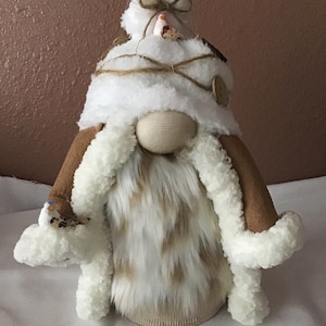 Christmas Bird Gnome: Farmhouse Winter Tier Tray Decor, Christmas Gnome, Farmhouse Woodland Decor, Tree, Ornaments