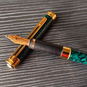 FP011 Penna stilografica Montblanc Noblesse oblige autentica verde 18K con pennino B 750