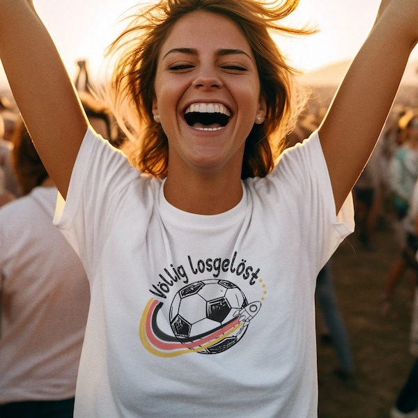 Völlig losgelöst Frauen T Shirt aus Bio Baumwolle|Witziges Fanshirt zur EM 2024 |Fußballfan Deutschland| EUROCUP 2024 Germany| Frauenfußball