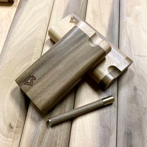 Rainbow Poplar Wood Twist-Top Tall Dugout (4&quot;) w Bat/One Hitter Pipe