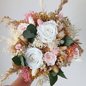 Bruidsboeket met geconserveerde rozen, boeket van gedroogde en geconserveerde bloemen voor bruiloften, boeket voor seculiere ceremonies
