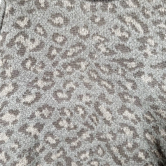 Vintage 90s Knit Leopard Patterned Sweater - image 3