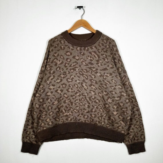 Vintage 90s Knit Leopard Patterned Sweater - image 1