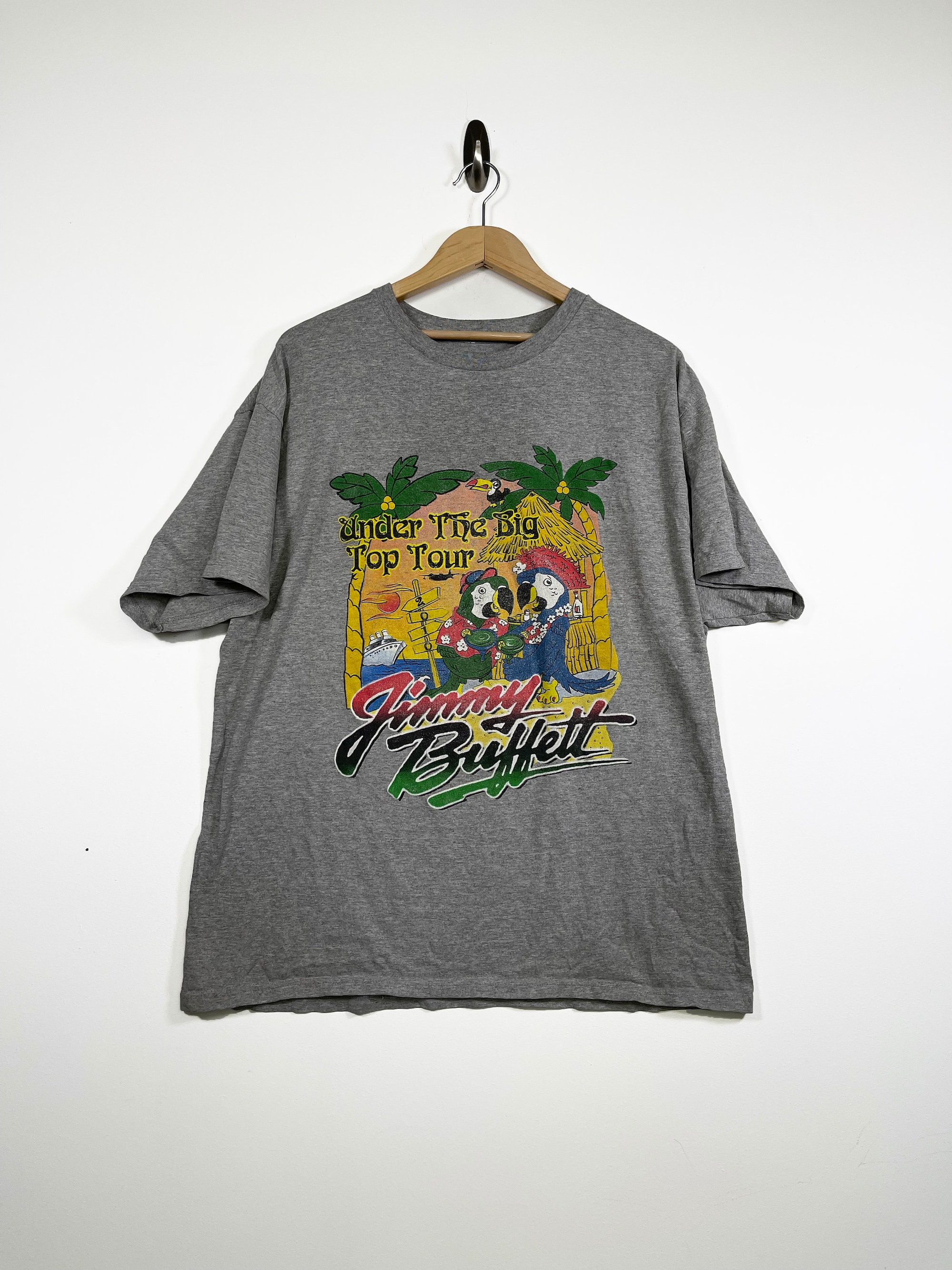 Discover Vintage 2010 Jimmy Buffet Graphic Tee
