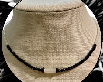 Collar de cuentas de selenita