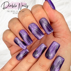 Made To Order - Magnetic Dragon Glass Square / Almond / Stiletto  / Oval / Round / Coffin / Ballerina REUSABLE Gel Press ons Fake Glue Nails
