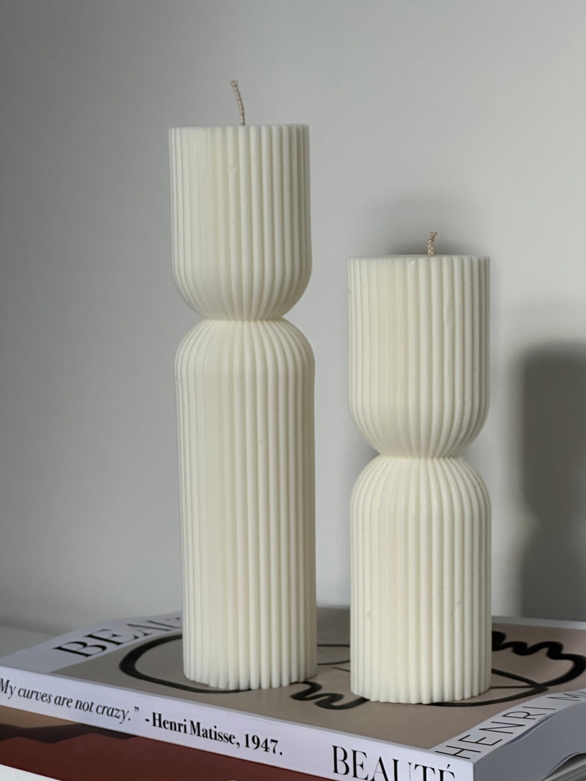 Hourglass Tall Candle |tall Ribbed Pillar Candle - Aesthetic Room Decor ...