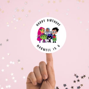 Pegatinas personalizadas de feliz cumpleaños de Teen Titan con edad, favor de bolsa de fiesta, cono dulce