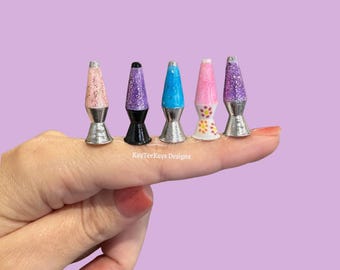 Lámpara de lava en miniatura / Decoración retro para casa de muñecas