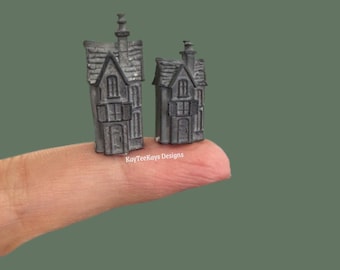 Miniature Haunted House Decor | Dollhouse Halloween Decoration | Miniature Halloween Shelf Decor