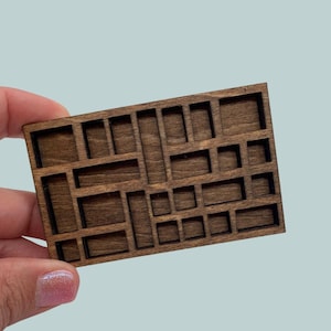Estante de baratijas en miniatura / Estante de cristal en miniatura / Decoración en miniatura para casa de muñecas / Bandeja de impresora / Caja de sombras en miniatura