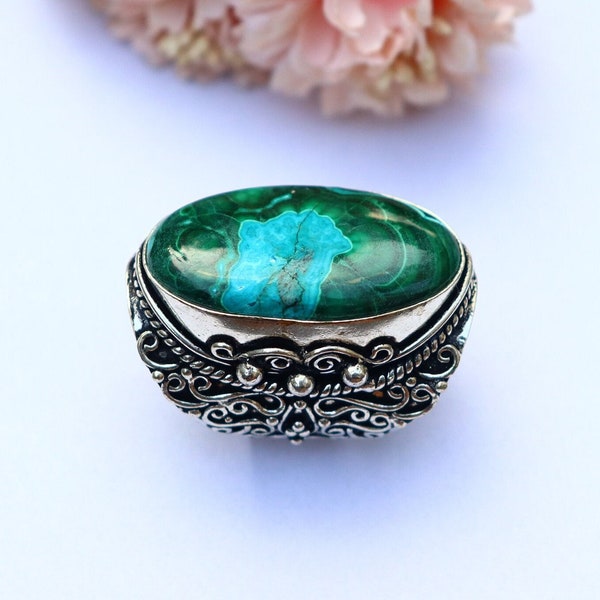 Belle bague en malachite azurite/ Bague de taille américaine 9/ Grande bague en malachite/ Bague faite main en plaqué argent/ Bague originale en malachite/ Grande malachite