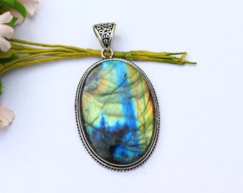 Labradorite Pendant/ Labradorite Necklace/ Silver Plated Pendant/ Large Labradorite Pendant/ Labradorite Jewelry/ Labradorite Gemstone