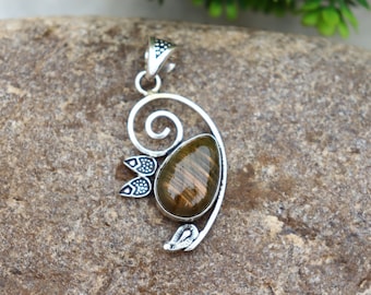 Golden Fire Labradorite Pendant | Natural Labradorite Gemstone | Handmade Silver Plated Pendant | Labradorite Pendant | Designer Jewelry!